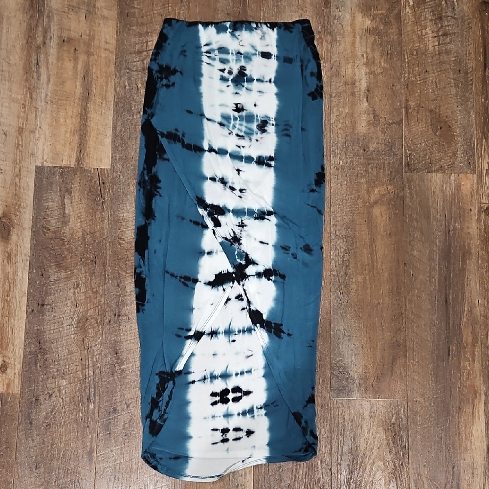 Mossimo Tie-Dye High Low Maxi Skirt in Blue and White